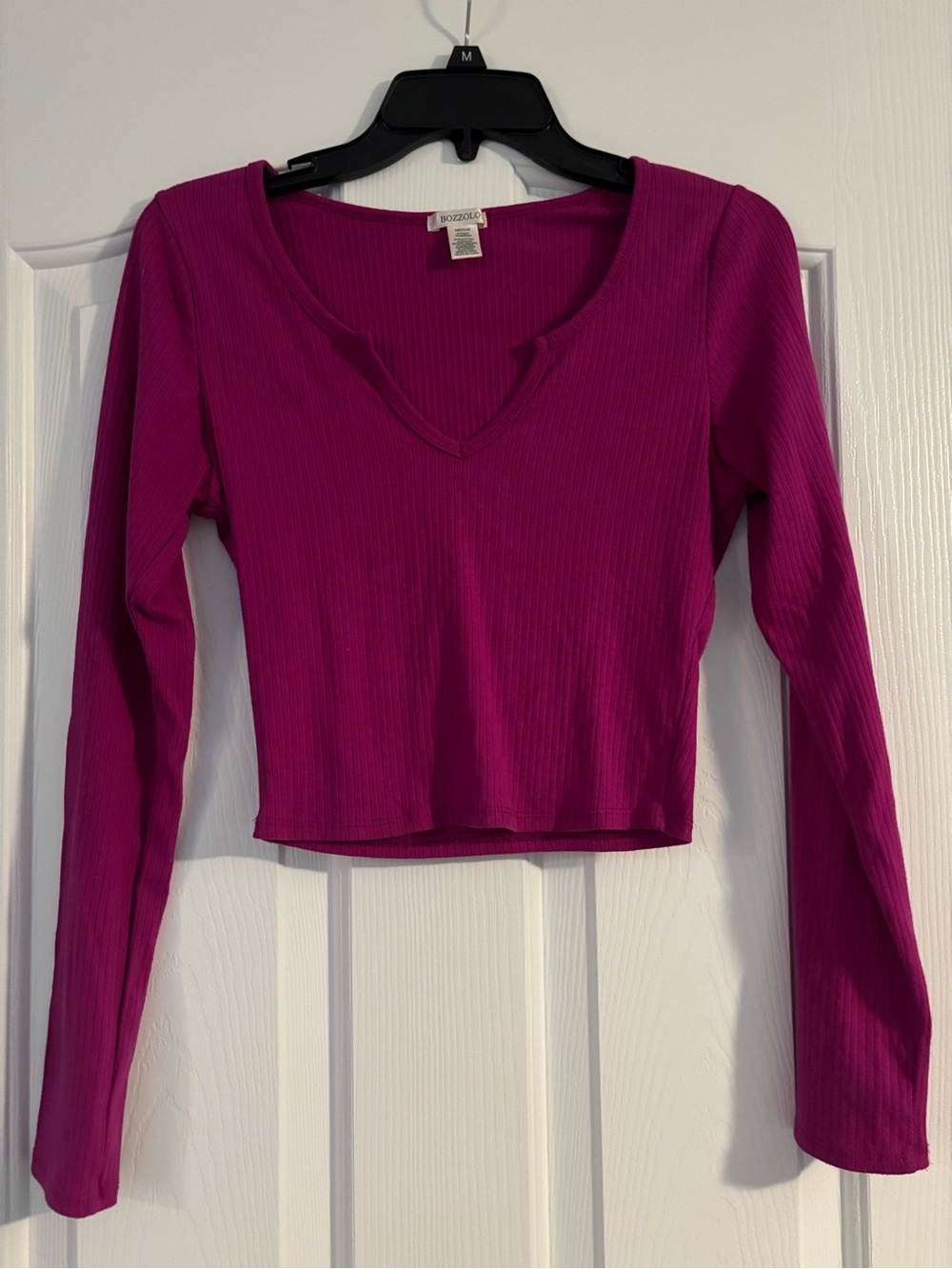 Bozzolo Ribbed Long-Sleeve V-Neck Crop Top - Magenta
